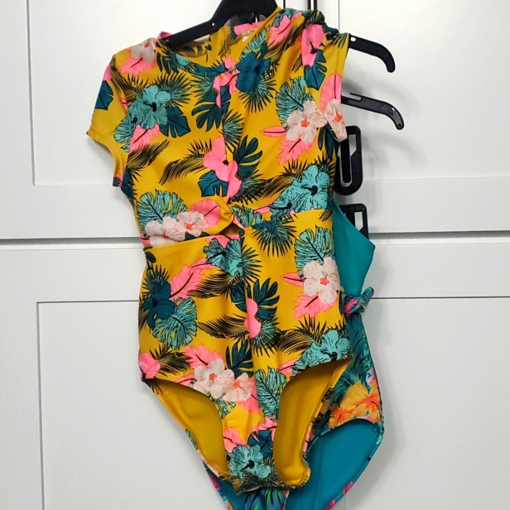 ART CLASS 1 piece suit bundle size 6x-8